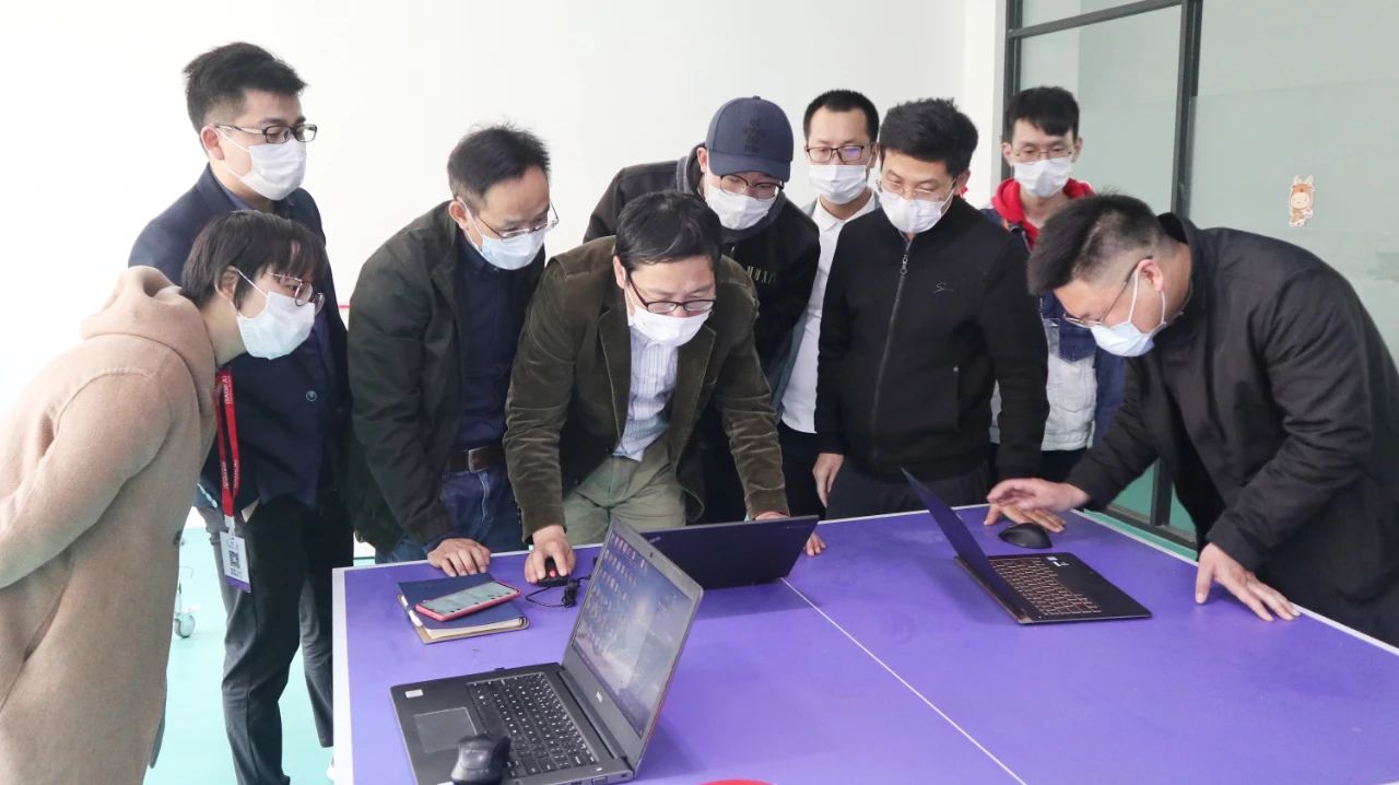 新品上線 | 湯姆迅開展「燈帶式播種墻」專題培訓