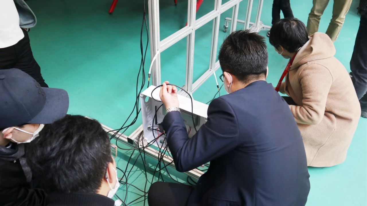 新品上線 | 湯姆迅開展「燈帶式播種墻」專題培訓