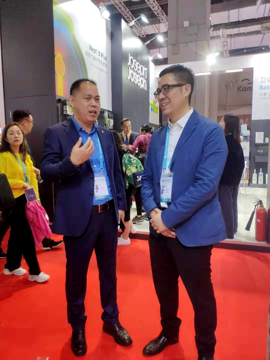 ＂合作、創(chuàng)新、共享＂話進博一一寶開董事長邢志文參觀進博并接受SMG記者采訪