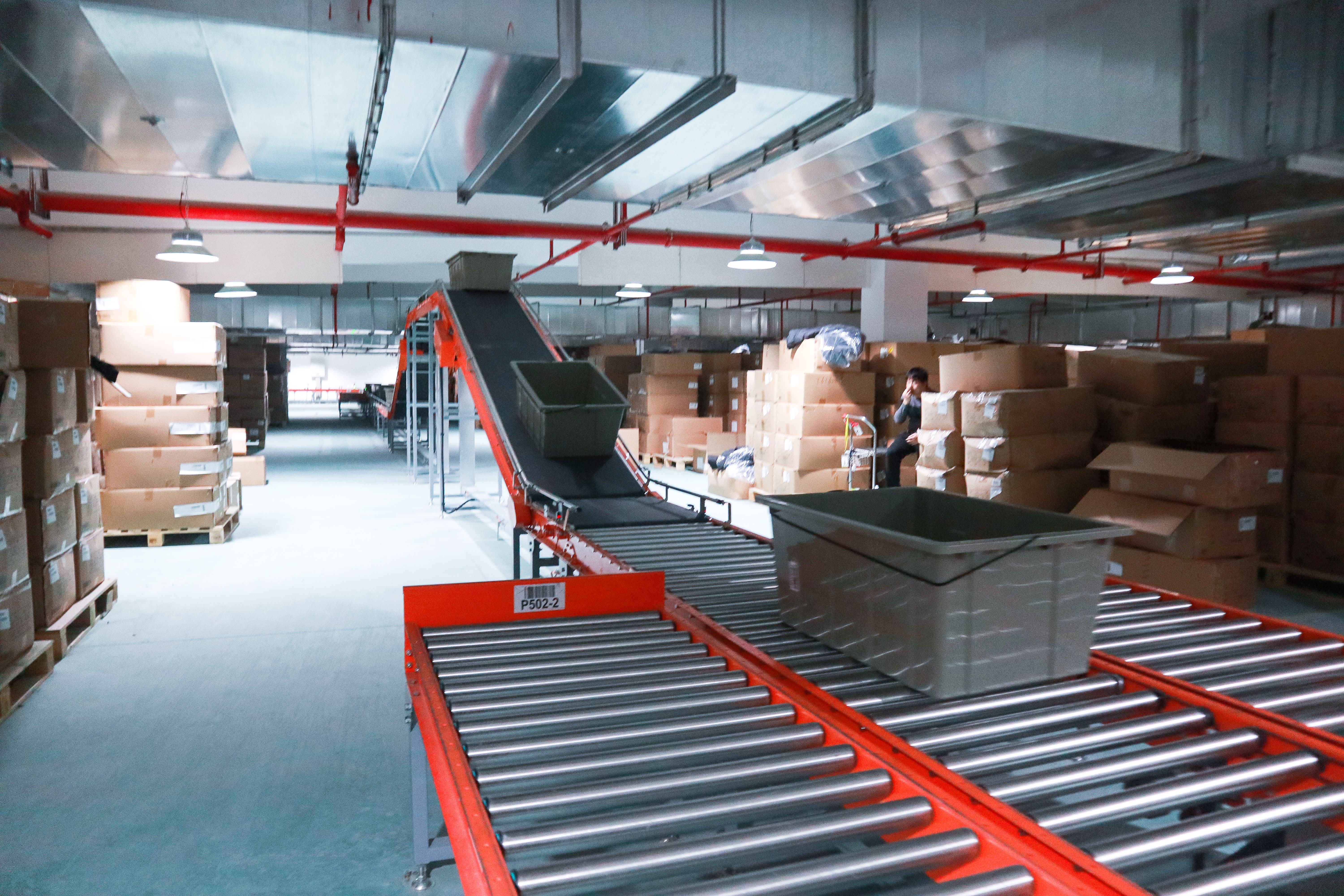 案例新聞 | 官宣！雅鹿物流中心自動化揀選輸送項(xiàng)目完工驗(yàn)收！