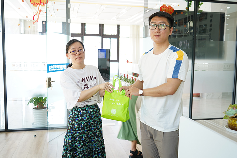 夏送清涼，情系一線｜致高溫下堅(jiān)守崗位的一線員工