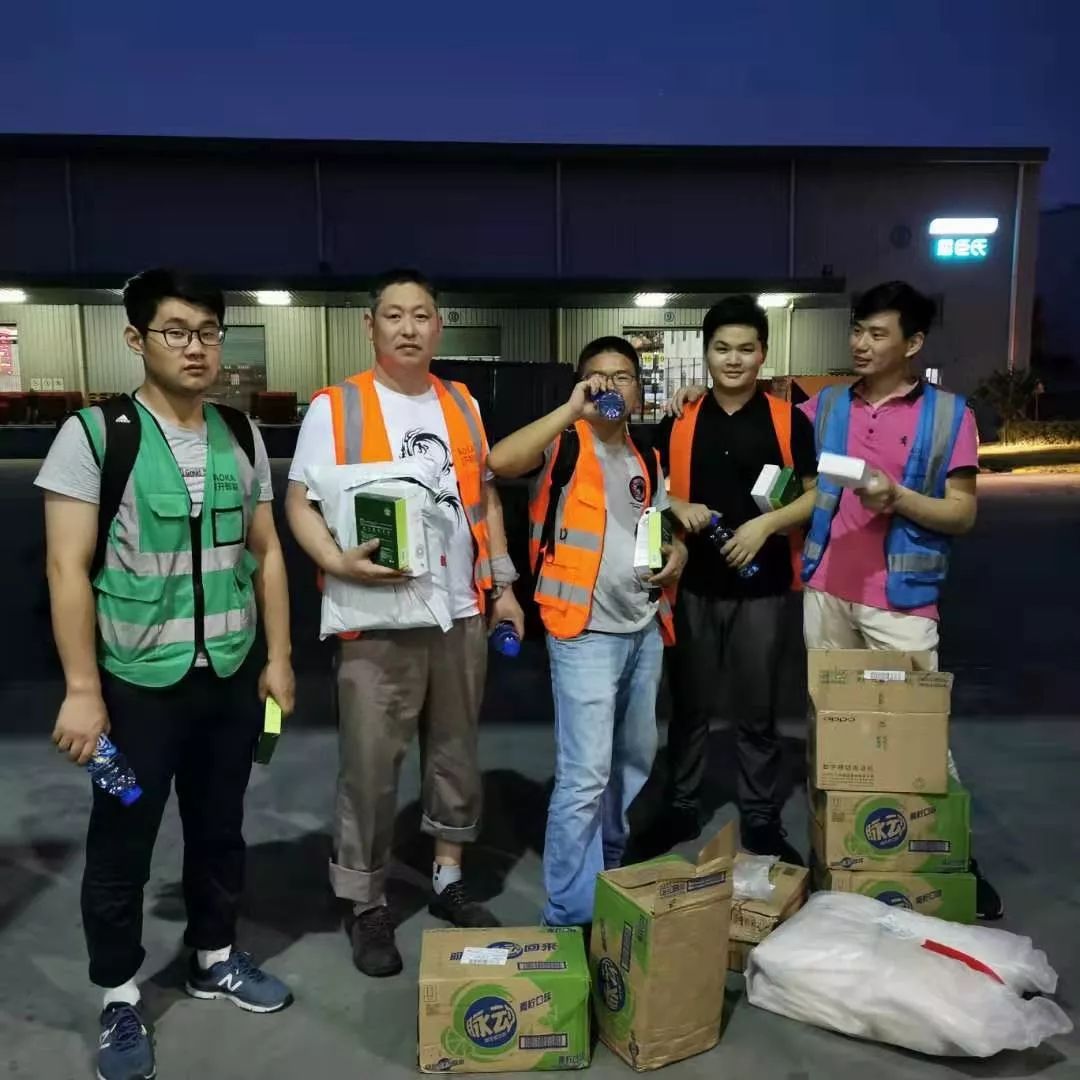 夏送清涼，集體慶生，慰問(wèn)一線(xiàn) | 致我們的一線(xiàn)伙伴：辛苦了！