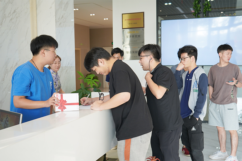 月圓中秋 · 集體慶生 | 溫馨九月，迎佳節(jié)，賀生辰，共團(tuán)圓！